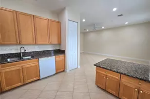 6841 N Lakeside Cir N, Davie, FL 33314 - Photo 18