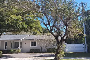 12253 SW 82nd Ave, Pinecrest, FL 33156 - Photo 4