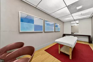 500 Brickell Ave, Miami, FL 33131 - Photo 32