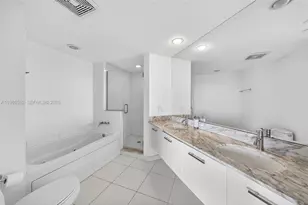 500 Brickell Ave, Miami, FL 33131 - Photo 22