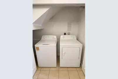 3624 NW 29th Pl, Lauderdale Lakes, FL 33311 - Photo 8