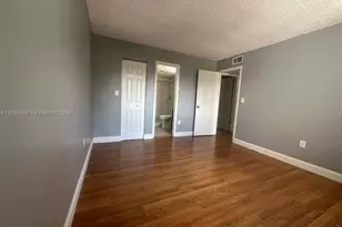 8185 NW 7th St, Miami, FL 33126 - Photo 8