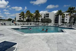 8185 NW 7th St, Miami, FL 33126 - Photo 18