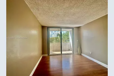 8185 NW 7th St #319, Miami, FL 33126 - Photo 6