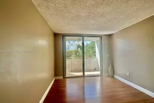 8185 NW 7th St, Miami, FL 33126 - Photo 6