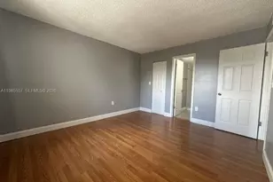 8185 NW 7th St, Miami, FL 33126 - Photo 10