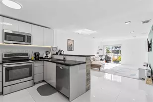 6545 Indian Creek Dr, Miami Beach, FL 33141 - Photo 2