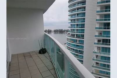 2101 Brickell Ave #1911, Miami, FL 33129 - Photo 2