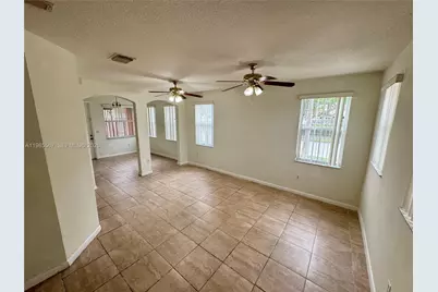 24304 SW 109th Ave, Homestead, FL 33032 - Photo 2