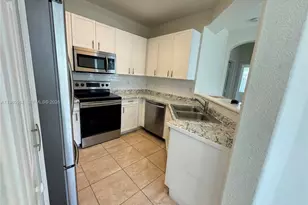 24304 SW 109th Ave, Homestead, FL 33032 - Photo 4