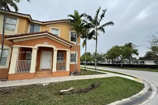 24304 SW 109th Ave, Homestead, FL 33032 - Photo 1