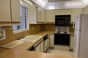 12524 Shoreline Dr, Wellington, FL 33414 - Photo 2