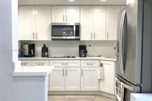 8900 Washington Blvd, Pembroke Pines, FL 33025 - Photo 4