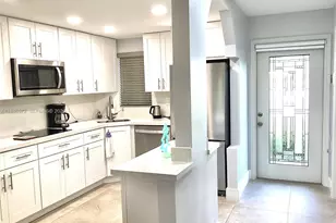 8900 Washington Blvd, Pembroke Pines, FL 33025 - Photo 6