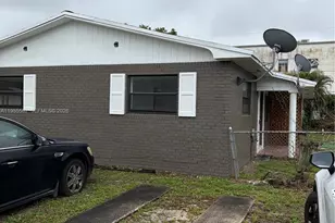 6172 SW 44th St, Davie, FL 33314 - Photo 1