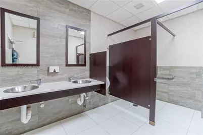 12550 Biscayne Blvd #902, North Miami, FL 33181 - Photo 18