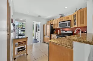 3777 NW 78th Ave, Davie, FL 33024 - Photo 14