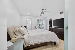 3777 NW 78th Ave, Davie, FL 33024 - Photo 18