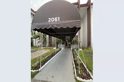2061 NW 47th Ter #306, Lauderhill, FL 33313 - Photo 2