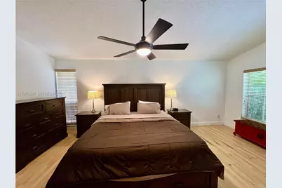 2102 NW 193rd Ave, Pembroke Pines, FL 33029 - Photo 14