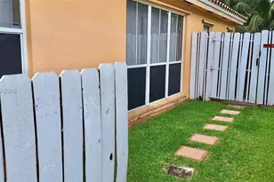 2102 NW 193rd Ave, Pembroke Pines, FL 33029 - Photo 36