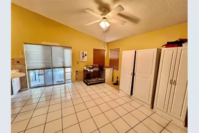2102 NW 193rd Ave, Pembroke Pines, FL 33029 - Photo 12