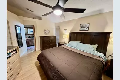 2102 NW 193rd Ave, Pembroke Pines, FL 33029 - Photo 32