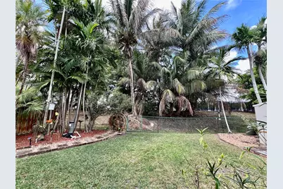 2102 NW 193rd Ave, Pembroke Pines, FL 33029 - Photo 28