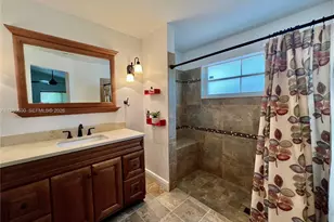 2102 NW 193rd Ave, Pembroke Pines, FL 33029 - Photo 18