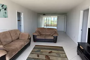 3675 N Country Club Dr, Aventura, FL 33180 - Photo 4