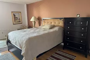 3675 N Country Club Dr, Aventura, FL 33180 - Photo 20