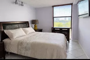 3675 N Country Club Dr, Aventura, FL 33180 - Photo 8