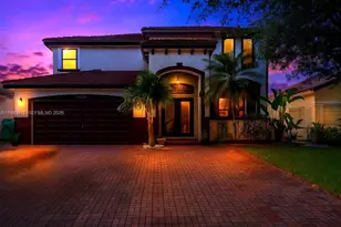 22542 SW 103rd Ct, Cutler Bay, FL 33190 - Photo 2