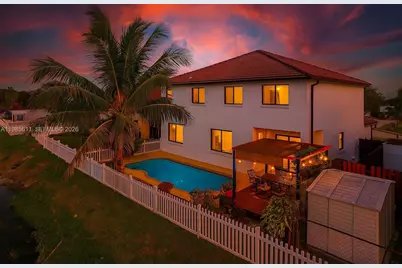 22542 SW 103rd Ct, Cutler Bay, FL 33190 - Photo 4