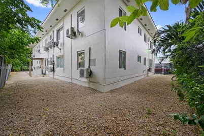 520 NE 82nd Ter #10, Miami, FL 33138 - Photo 16