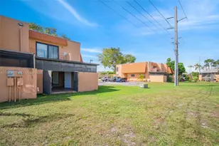 1451 NW 92nd Ave, Pembroke Pines, FL 33024 - Photo 34