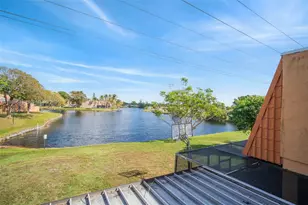1451 NW 92nd Ave, Pembroke Pines, FL 33024 - Photo 38