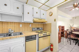 5731 NW 37th St, Virginia Gardens, FL 33166 - Photo 14