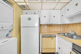 5731 NW 37th St, Virginia Gardens, FL 33166 - Photo 12