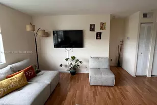 8657 SW 5th St, Pembroke Pines, FL 33025 - Photo 26