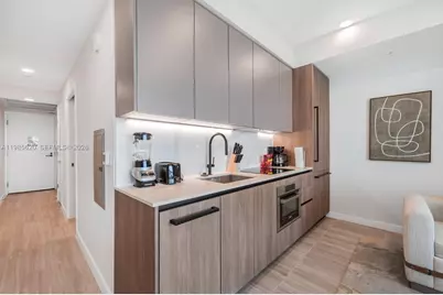 580 72nd St #613, Miami Beach, FL 33141 - Photo 8
