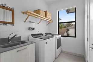 8281 NW 48th Terrace, Doral, FL 33166 - Photo 44