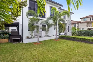 8281 NW 48th Terrace, Doral, FL 33166 - Photo 4