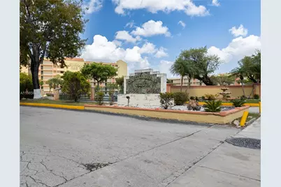 9405 W Flagler St #D205, Miami, FL 33174 - Photo 16