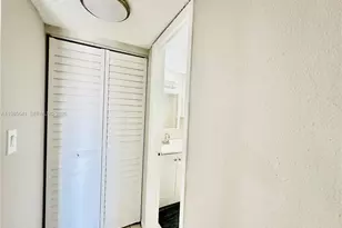 17530 NW 68th Ave, Hialeah, FL 33015 - Photo 10