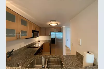 2101 Brickell Ave #2210, Miami, FL 33129 - Photo 4