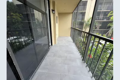 8635 NW 8th St #211, Miami, FL 33126 - Photo 16