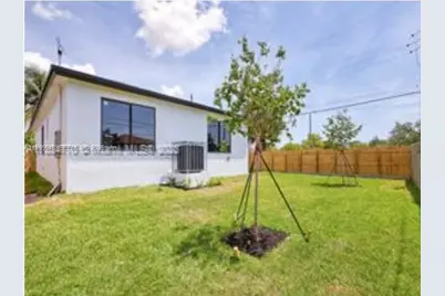 2712 NW 7th Ct, Fort Lauderdale, FL 33311 - Photo 2