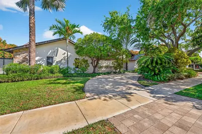 8263 SW 160th St, Palmetto Bay, FL 33157 - Photo 4