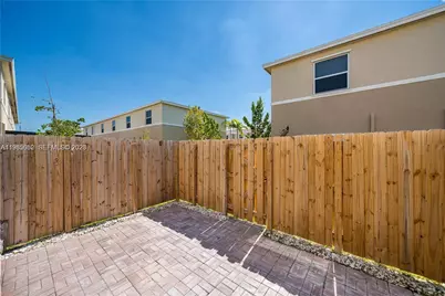495 NE 5th Ln, Florida City, FL 33034 - Photo 16